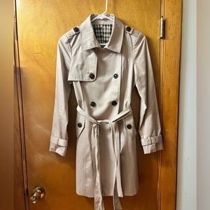 Korean Tan Beige Trenchcoat Size 66 Small medium
